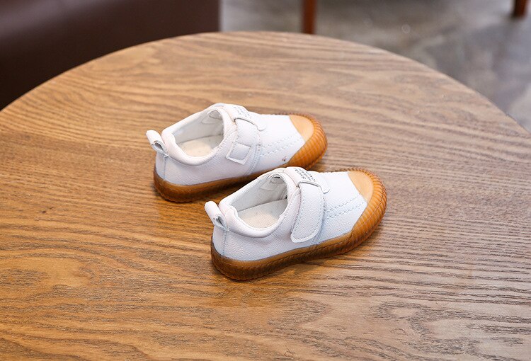 Toddler's Leather Sneakers