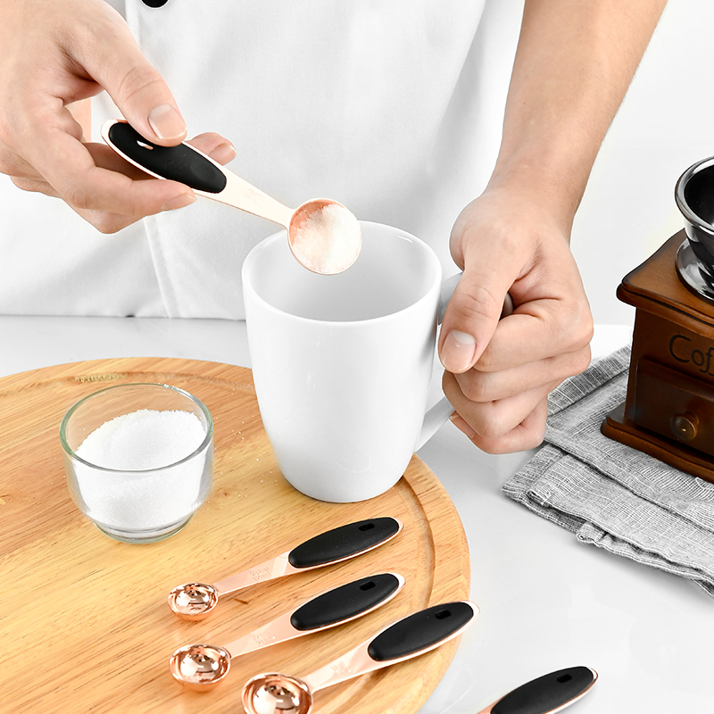 Kitchen Measuring Cups and Spoons Set