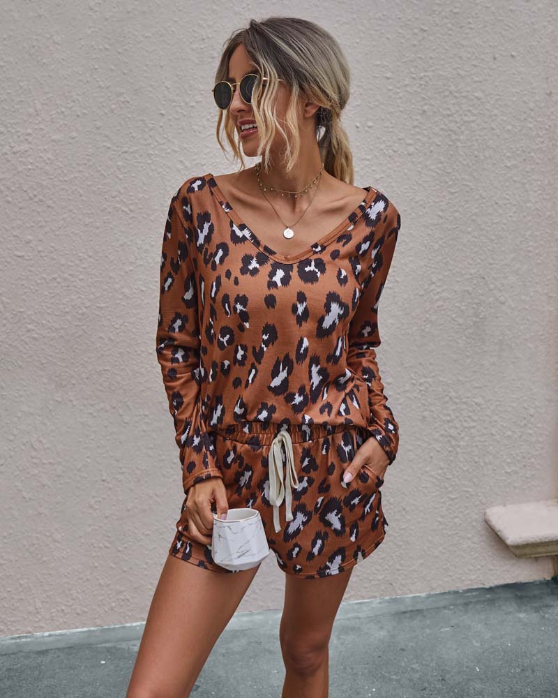 Pajama Set for Women with Leopard Print